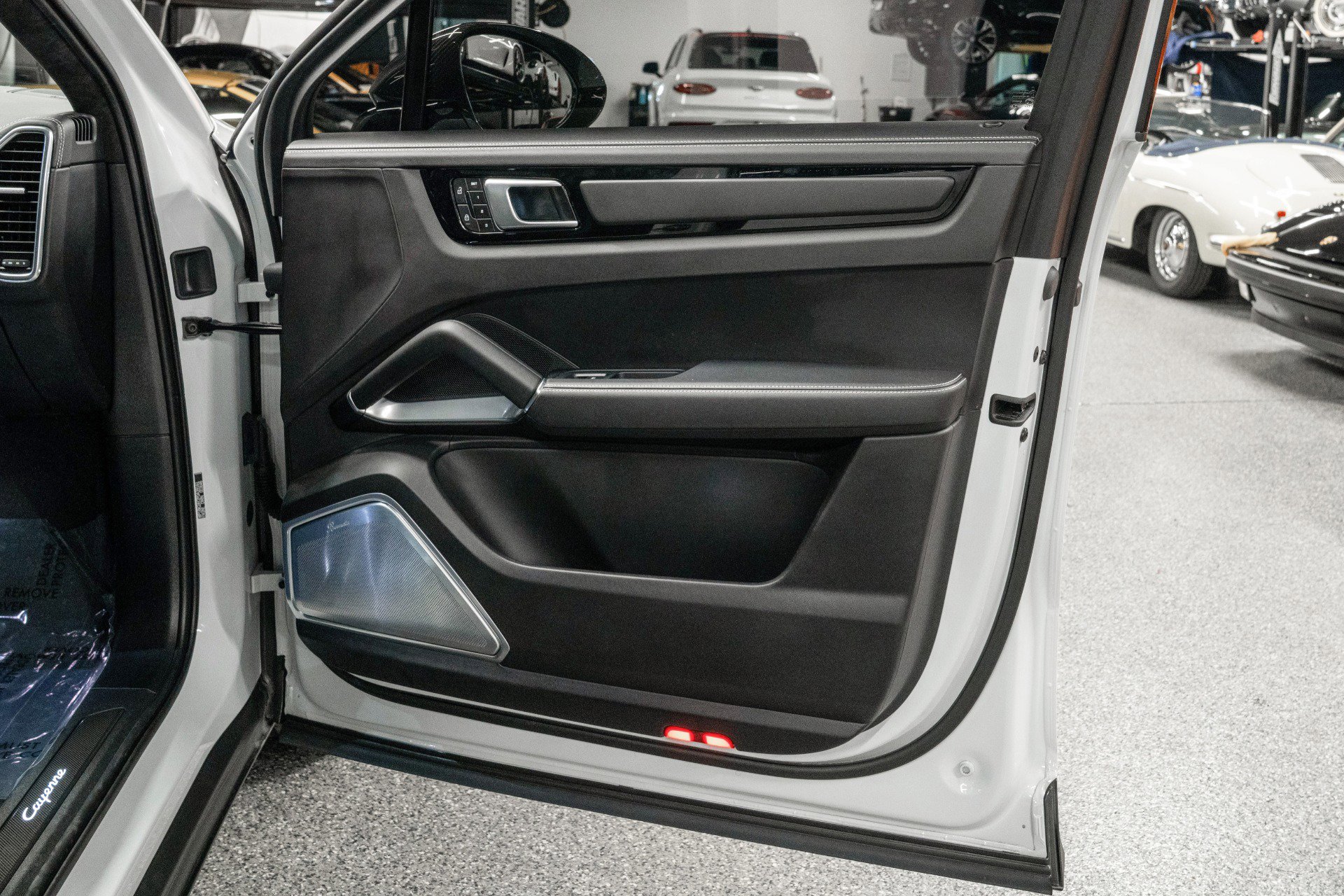 Used 2023 Porsche Cayenne Turbo GT image 39