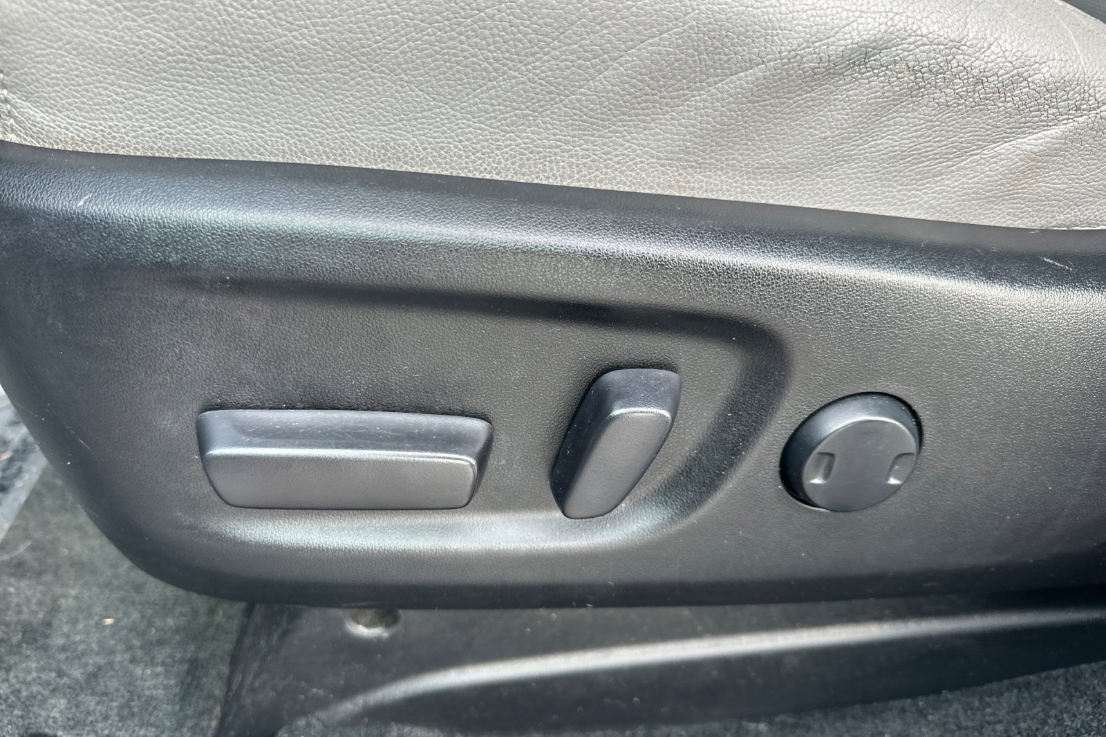 Used 2015 Toyota Sienna Limited Premium image 14