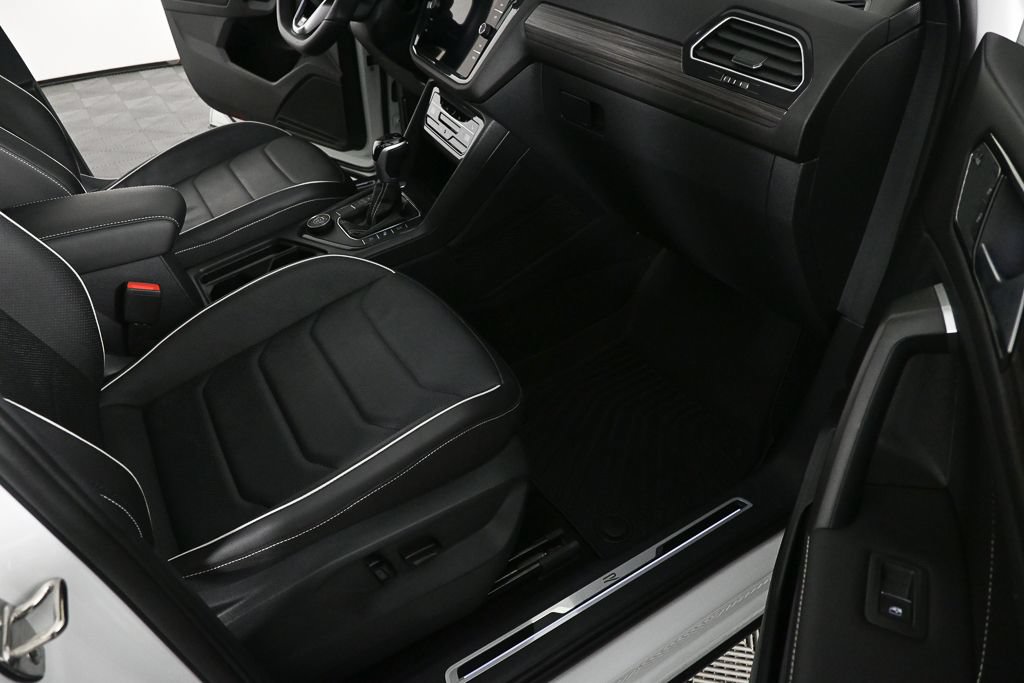 Used 2024 Volkswagen Tiguan SEL R-Line AWD/4WD image 21