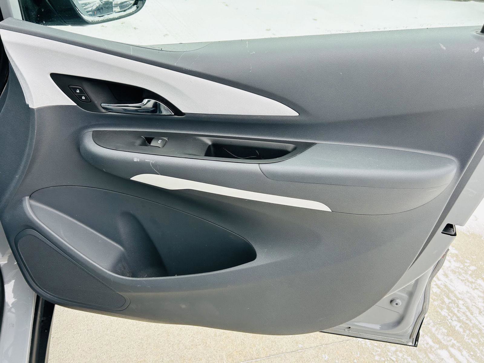 Used 2019 Chevrolet Bolt LT image 27