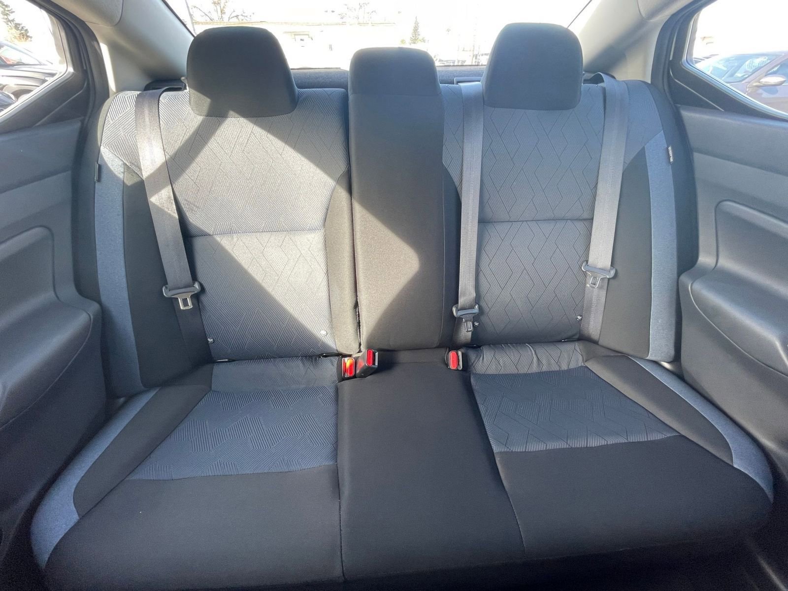 Used 2025 Nissan Versa SV image 33