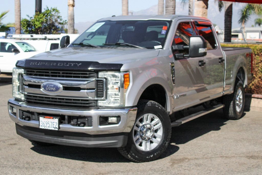 Used 2017 Ford F250 XLT w/ XLT Value Package AWD/4WD image 4