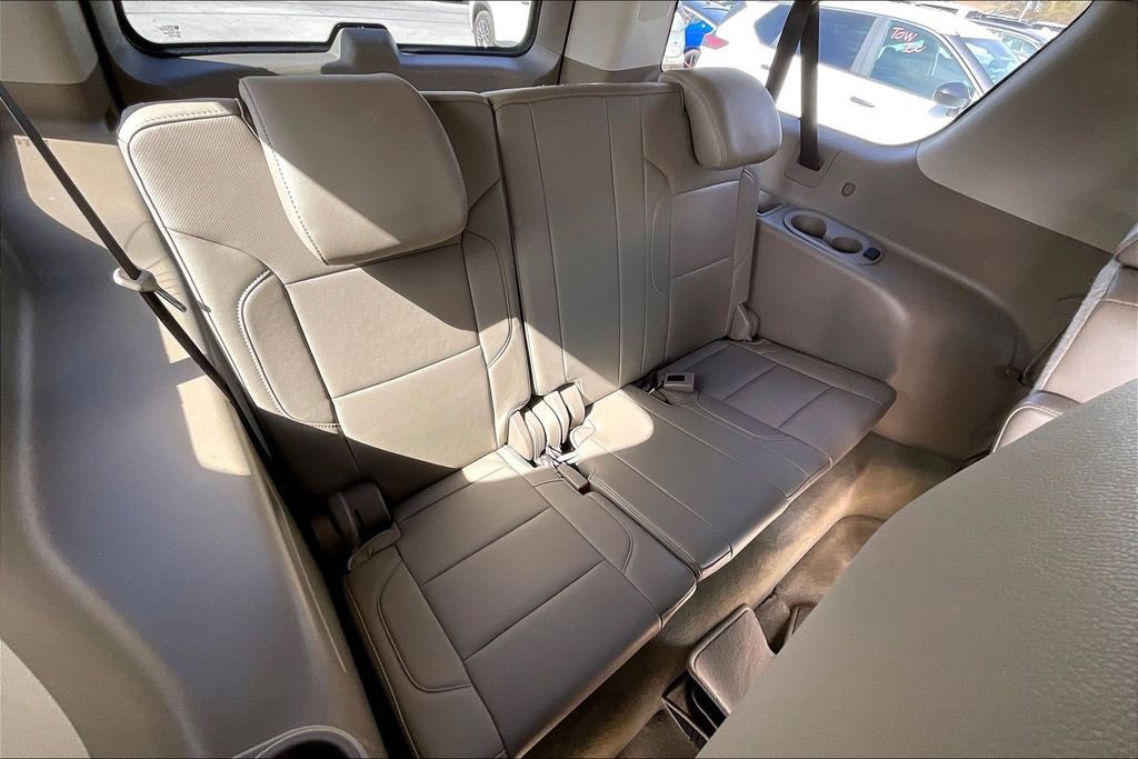 Used 2017 GMC Yukon XL SLT w/ Premium Edition image 40