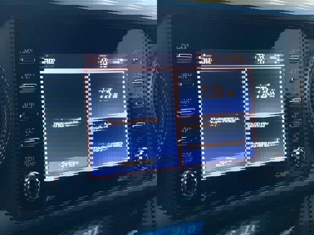 Used 2023 Toyota Tacoma SR image 17