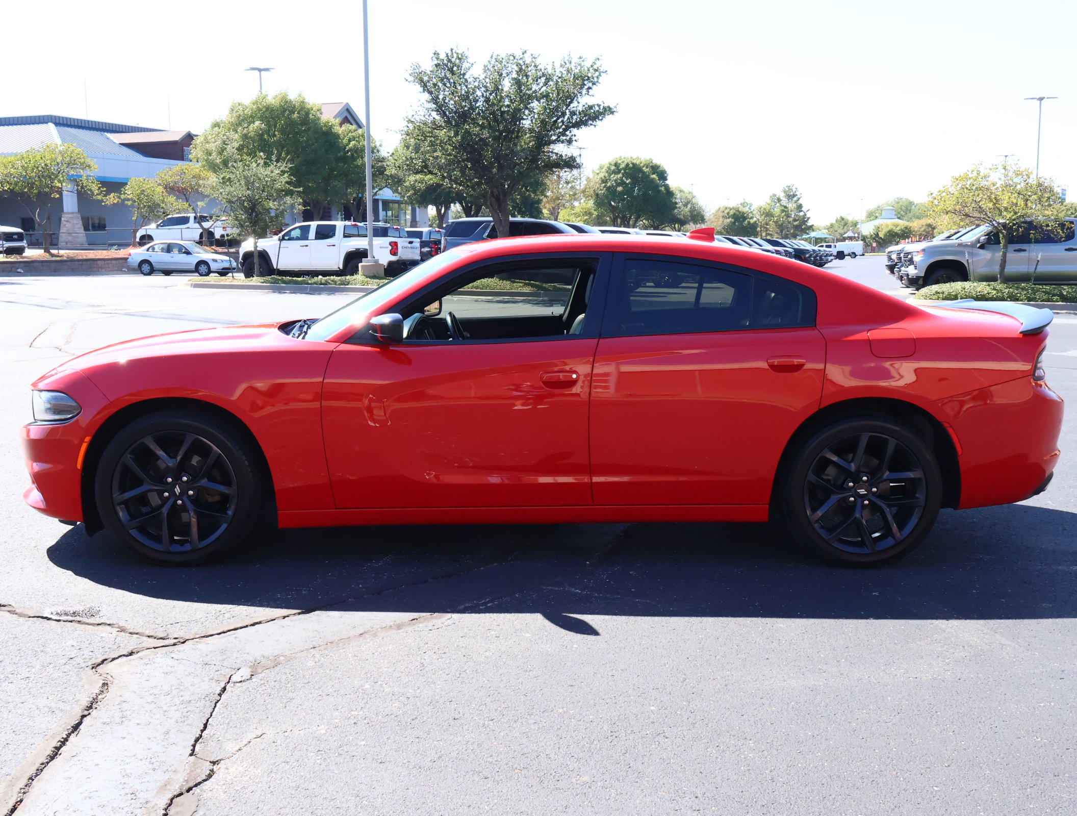 Used 2019 Dodge Charger SXT w/ Plus Group RWD image 28