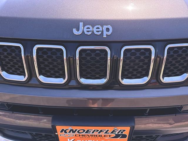 Used 2023 Jeep Compass Limited AWD/4WD image 30