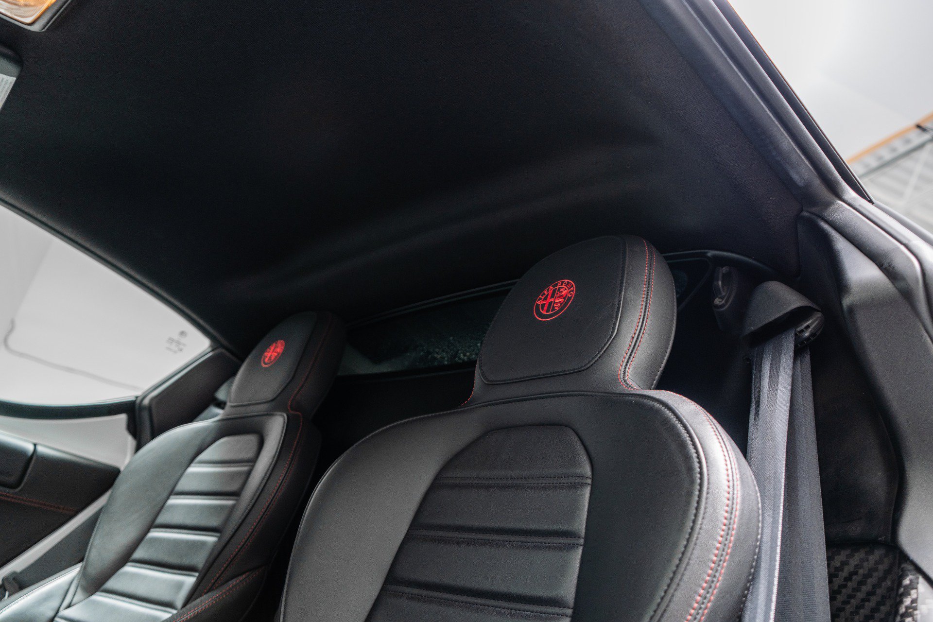 Used 2015 Alfa Romeo 4C Coupe w/ Leather Interior Group RWD image 16