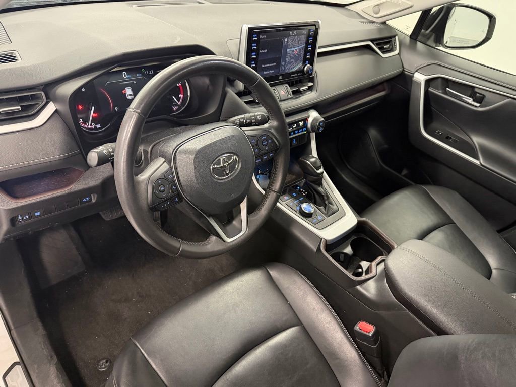 Used 2021 Toyota RAV4 Limited image 11