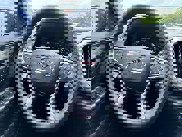 Used 2022 GMC Terrain SLE w/ Driver Convenience Package image 23