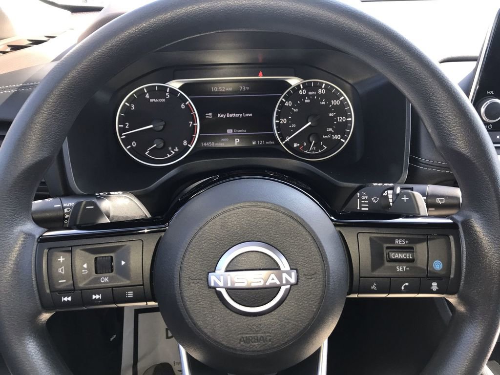 Used 2023 Nissan Rogue SV image 14