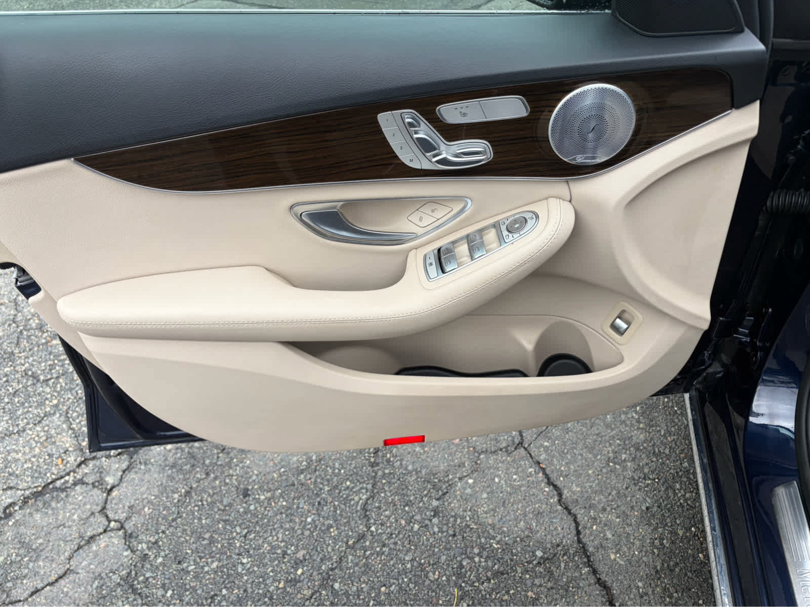 Used 2018 Mercedes-Benz C 300 4MATIC Sedan image 24