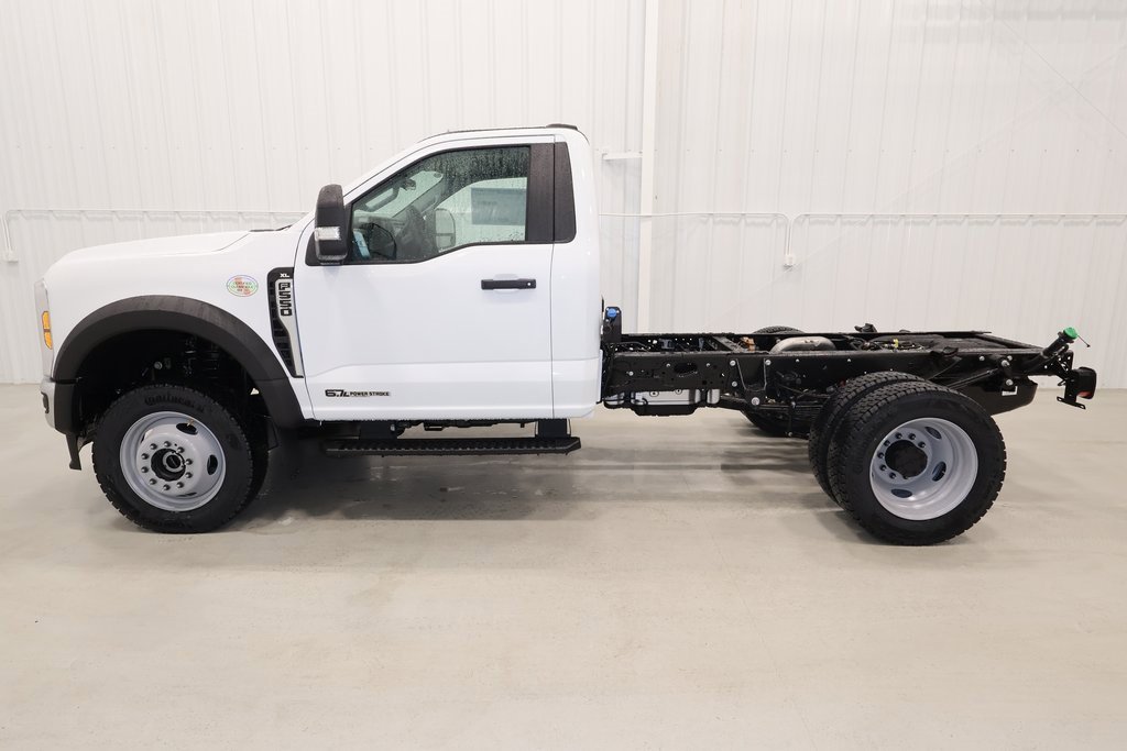 New 2026 Ford F550 4x4 Regular Cab Super Duty image 5