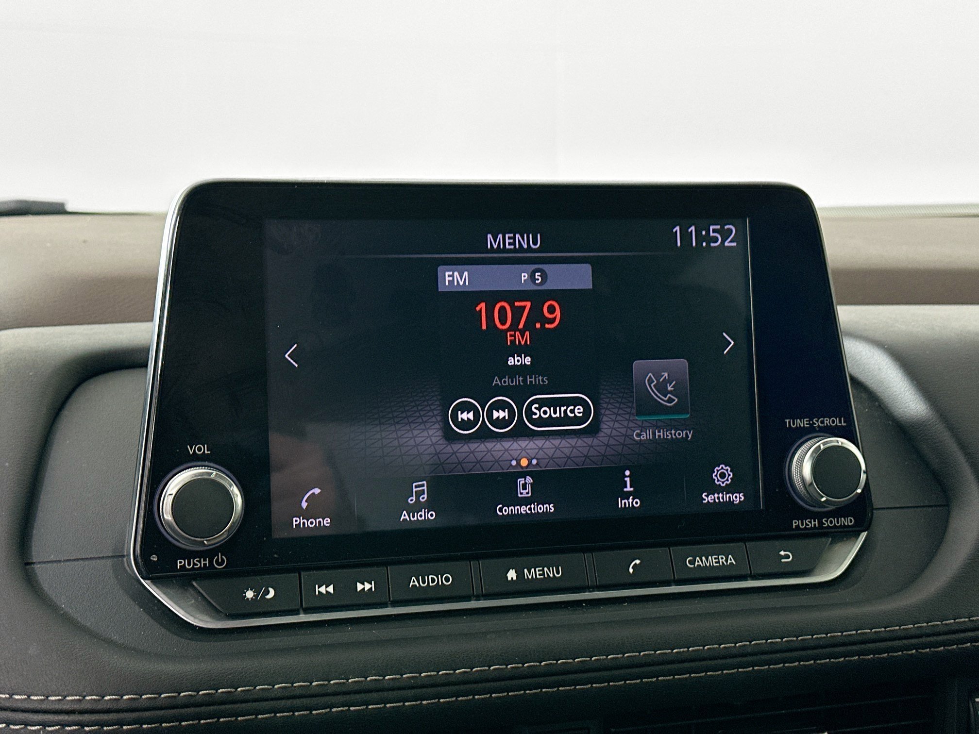 Used 2021 Nissan Rogue S FWD image 23