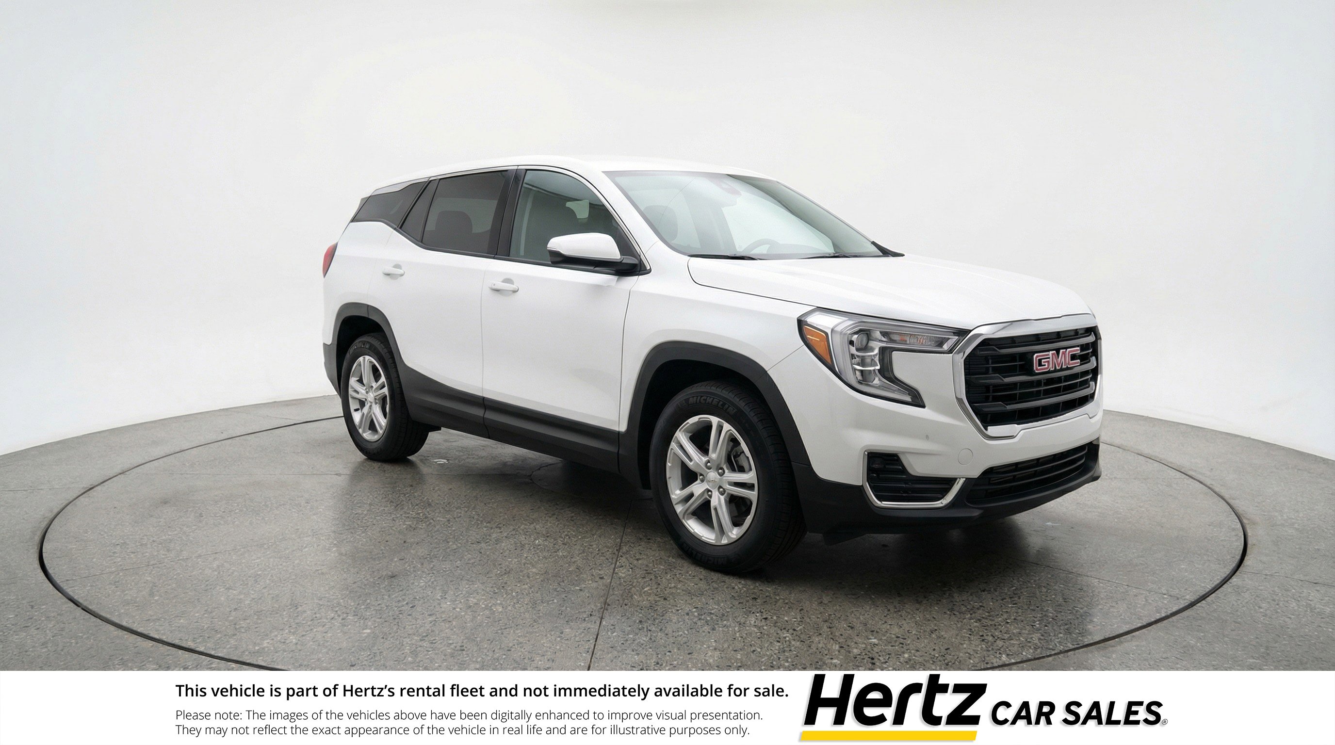 Used 2024 GMC Terrain SLE FWD image 1