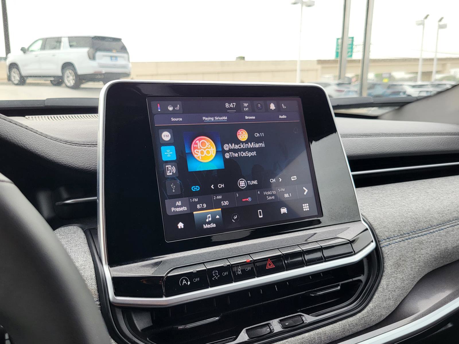 Used 2025 Jeep Compass Latitude image 26