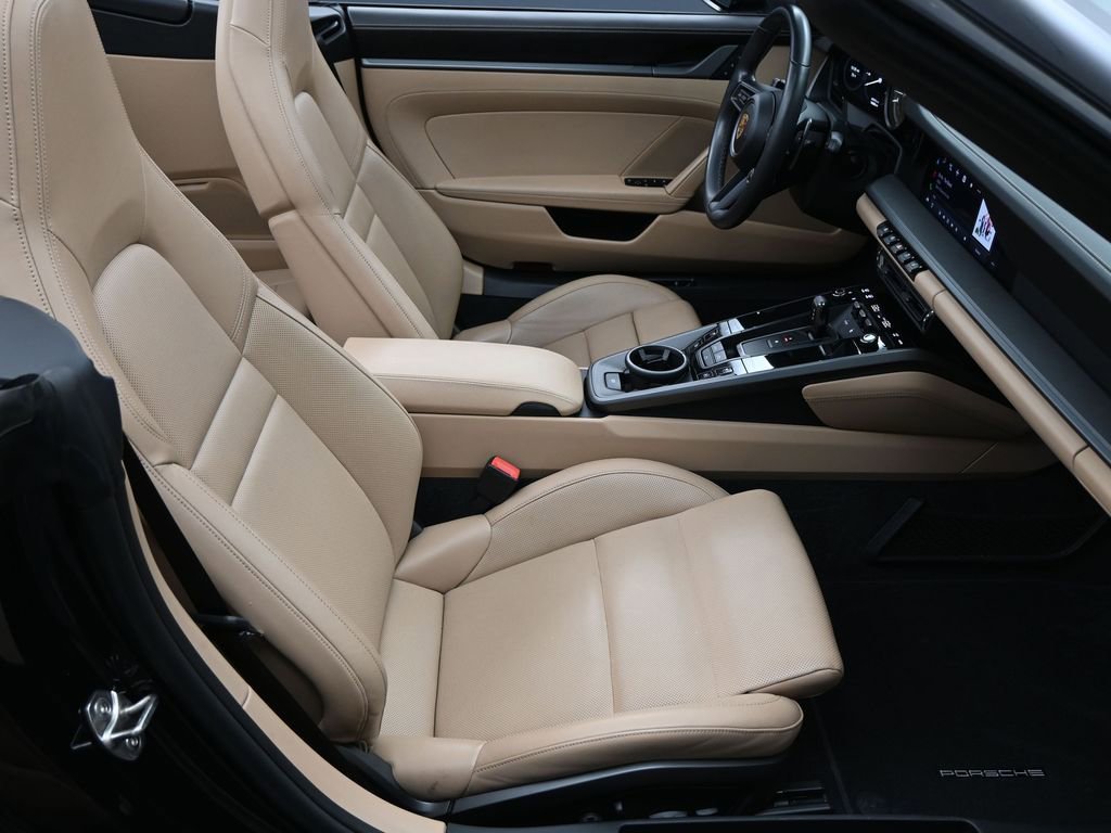 Used 2022 Porsche 911 Carrera image 11