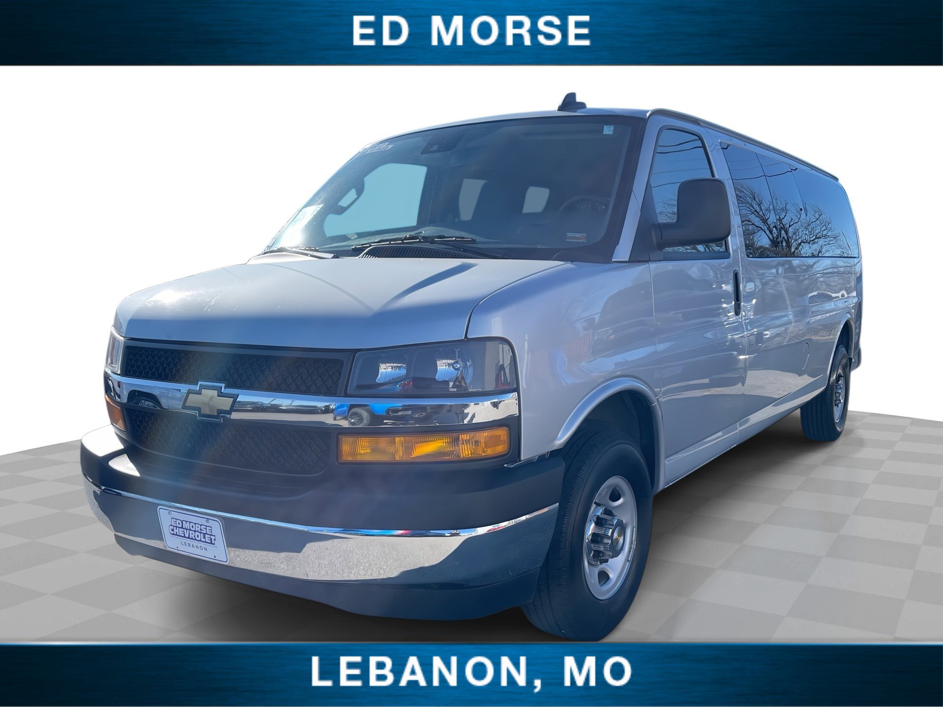 Used 2025 Chevrolet Express 3500 LT w/ LT Preferred Equipment Group image 1