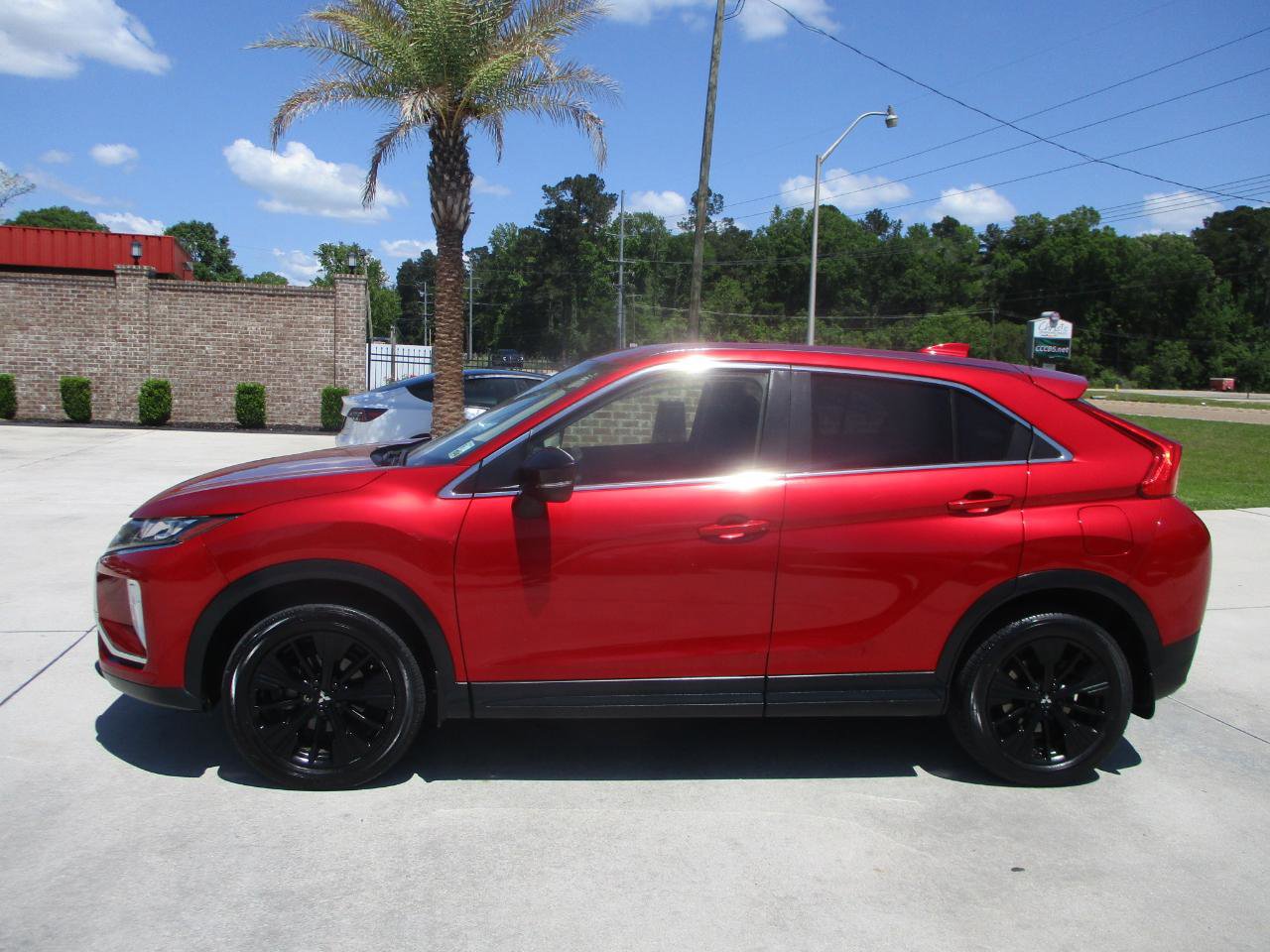 Used 2019 Mitsubishi Eclipse Cross LE image 12