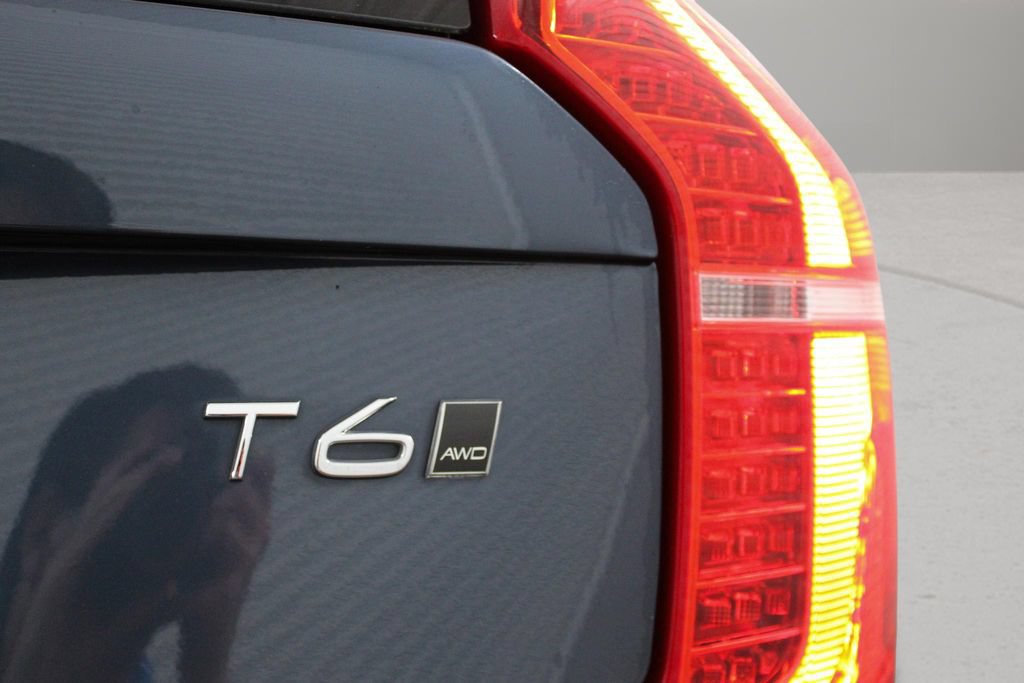 Used 2022 Volvo XC90 T6 Momentum w/ Advanced Package AWD/4WD image 34
