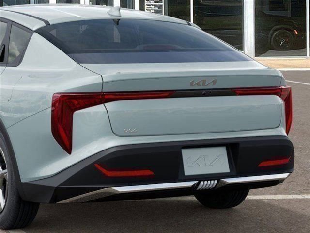New 2026 Kia K4 LXS image 13