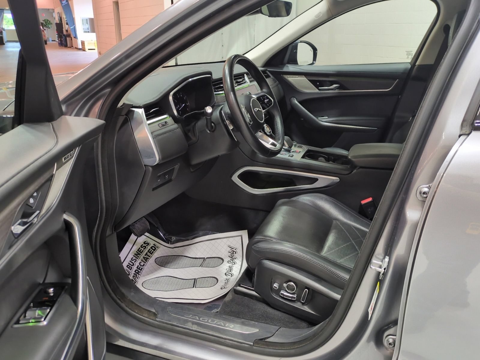 Used 2023 Jaguar F-PACE S AWD/4WD image 17