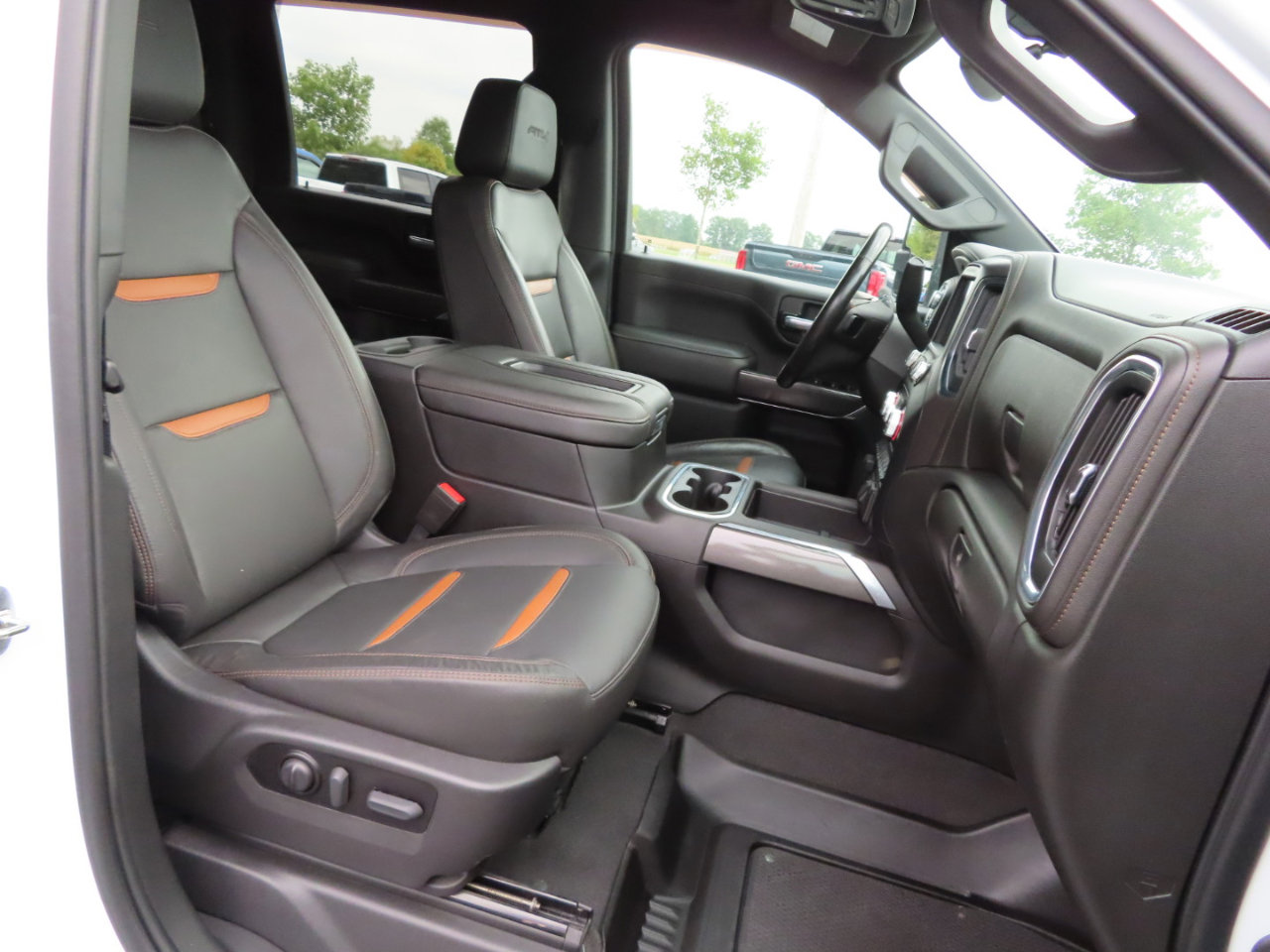 Used 2022 GMC Sierra 2500 AT4 w/ Gooseneck/5TH Wheel Package image 50