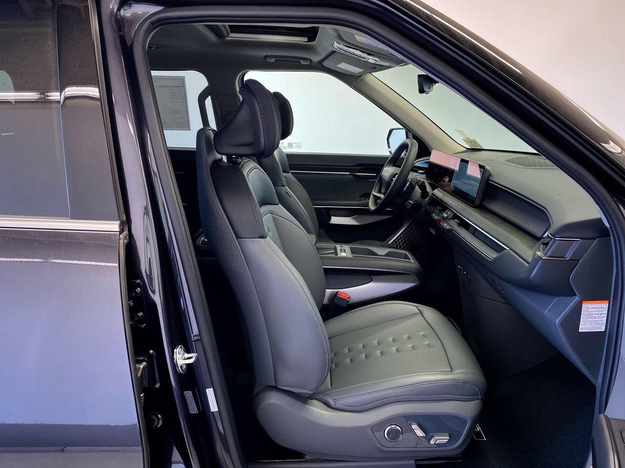 New 2026 Kia EV9 Wind AWD/4WD image 30