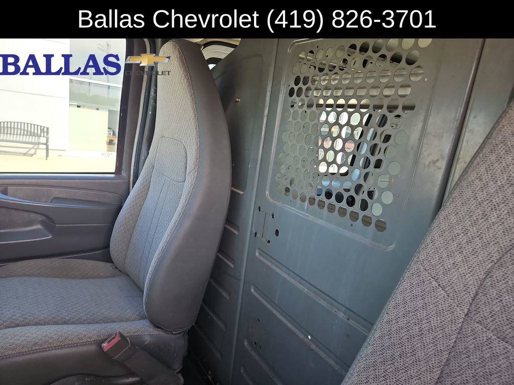 Certified 2015 Chevrolet Express 3500 Extended RWD image 19