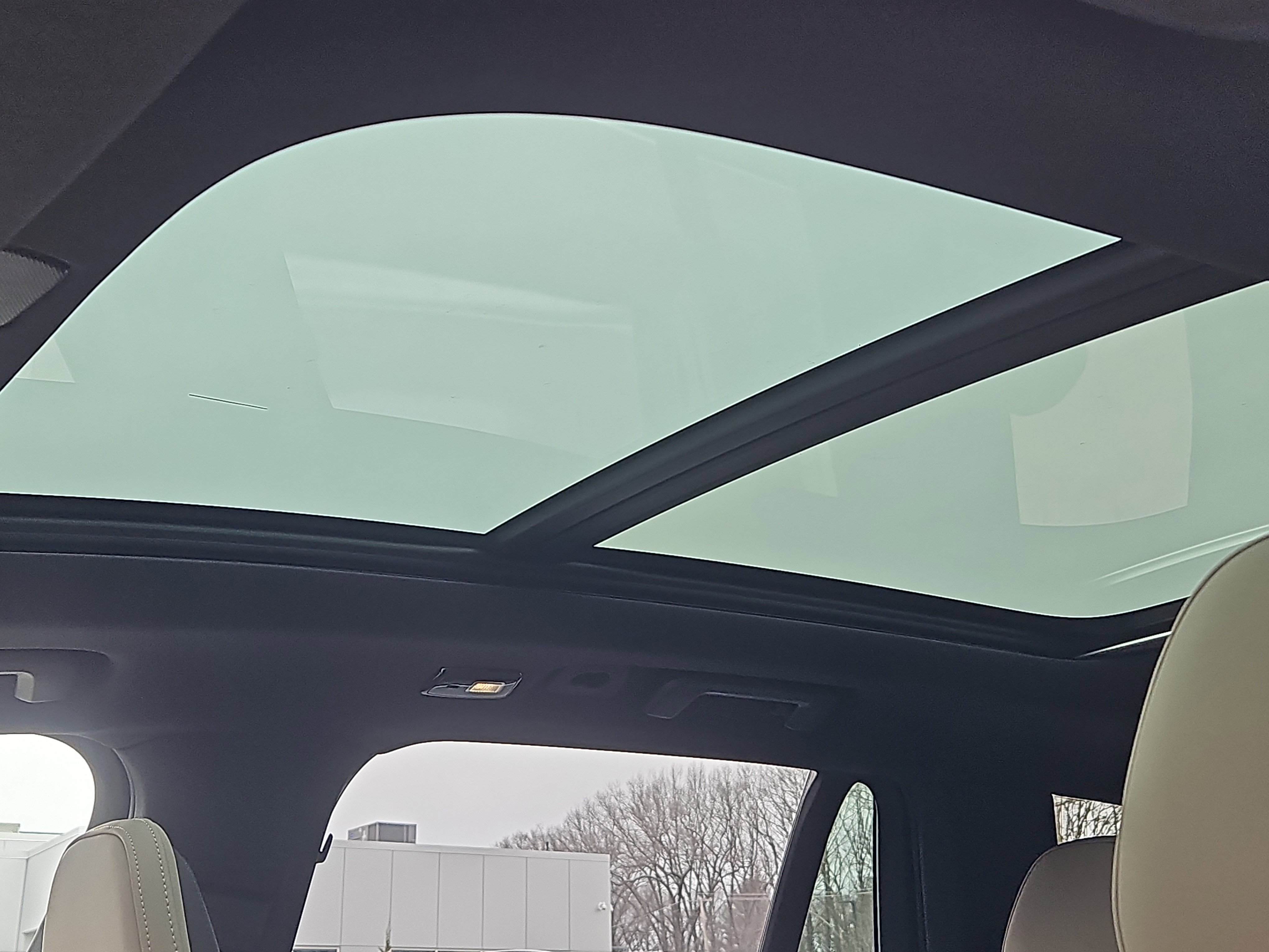 New 2026 Volvo XC90 B6 Plus w/ Protection Package Premier image 6