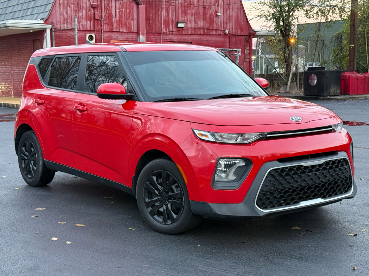 Used 2021 Kia Soul LX image 2