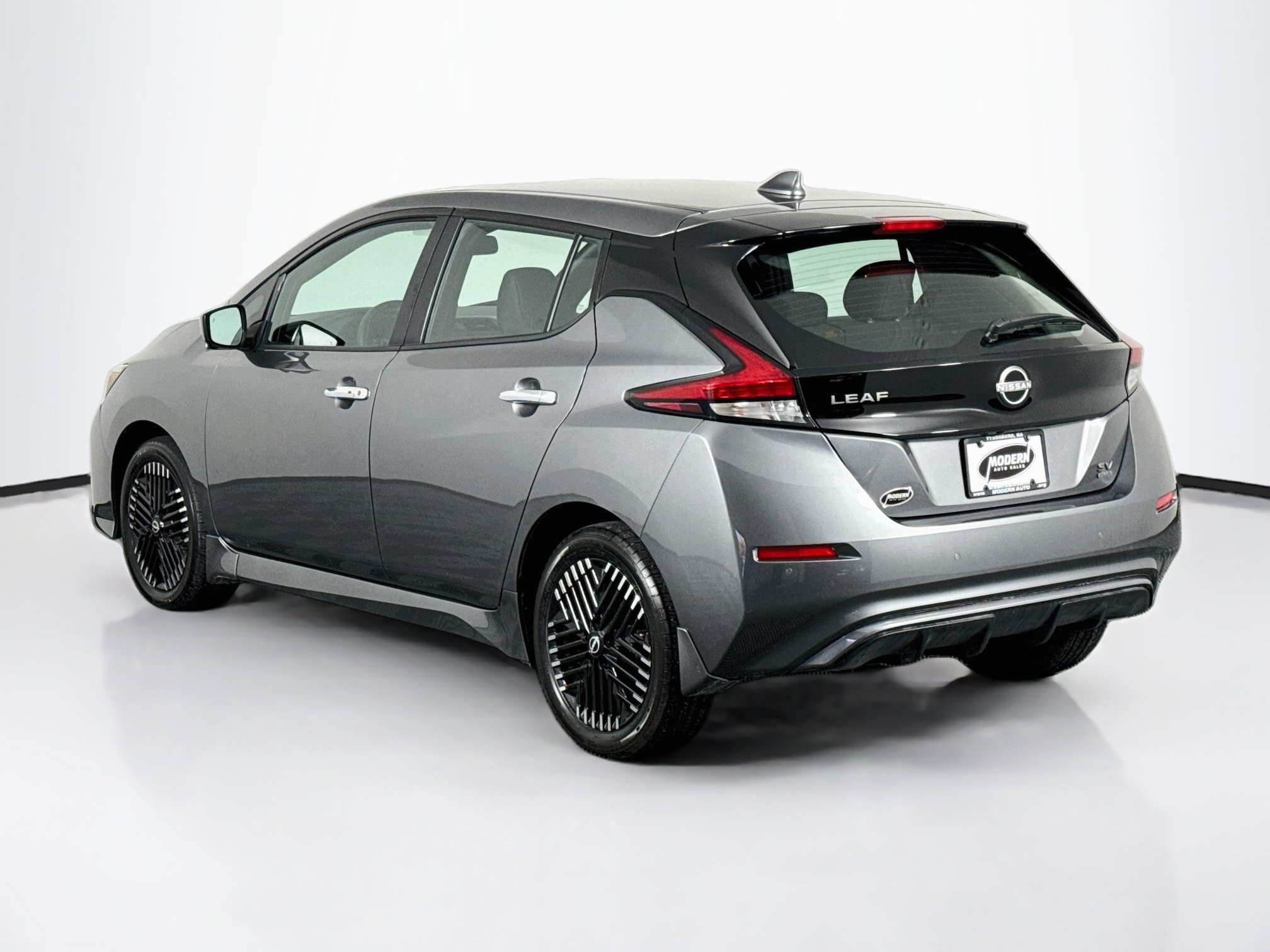 Used 2024 Nissan Leaf SV Plus FWD image 13