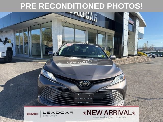 Used 2018 Toyota Camry XLE FWD image 8