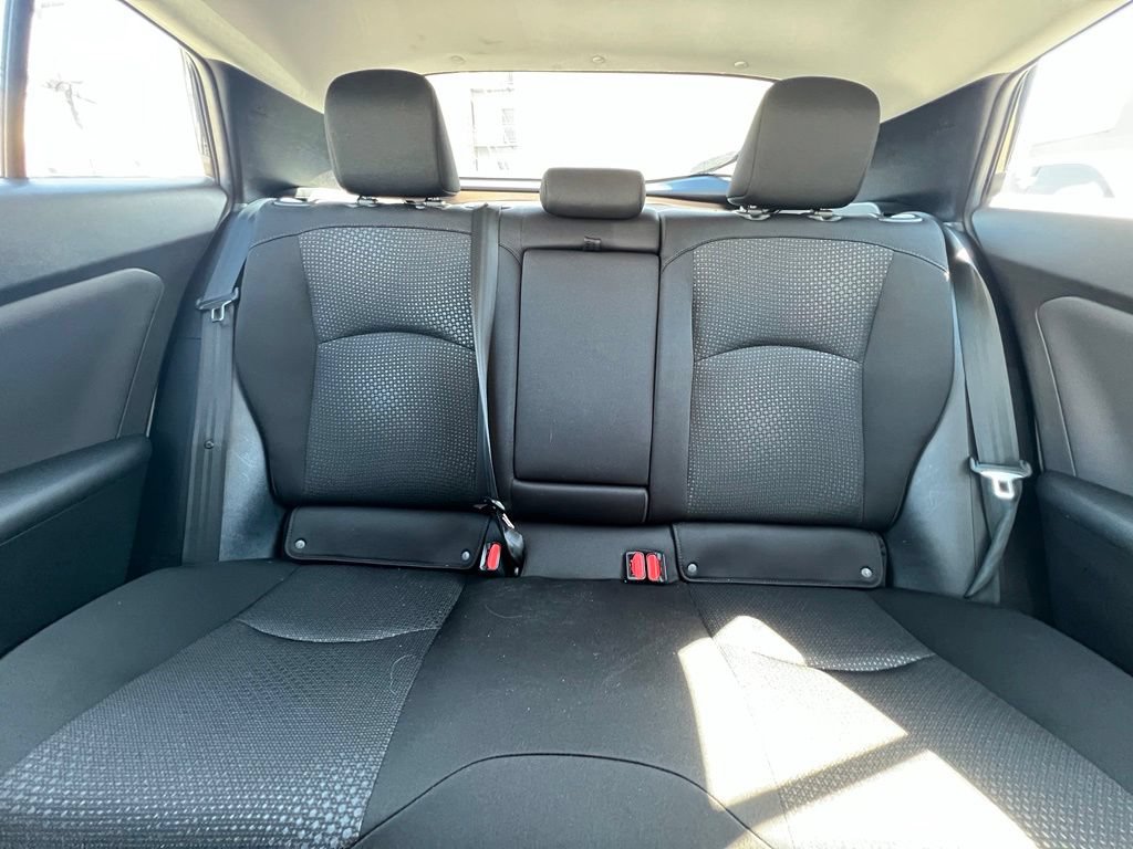 Certified 2022 Toyota Prius LE FWD image 13