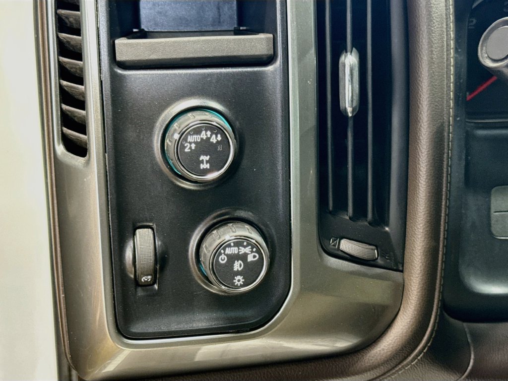 Used 2018 Chevrolet Silverado 1500 LTZ AWD/4WD image 10