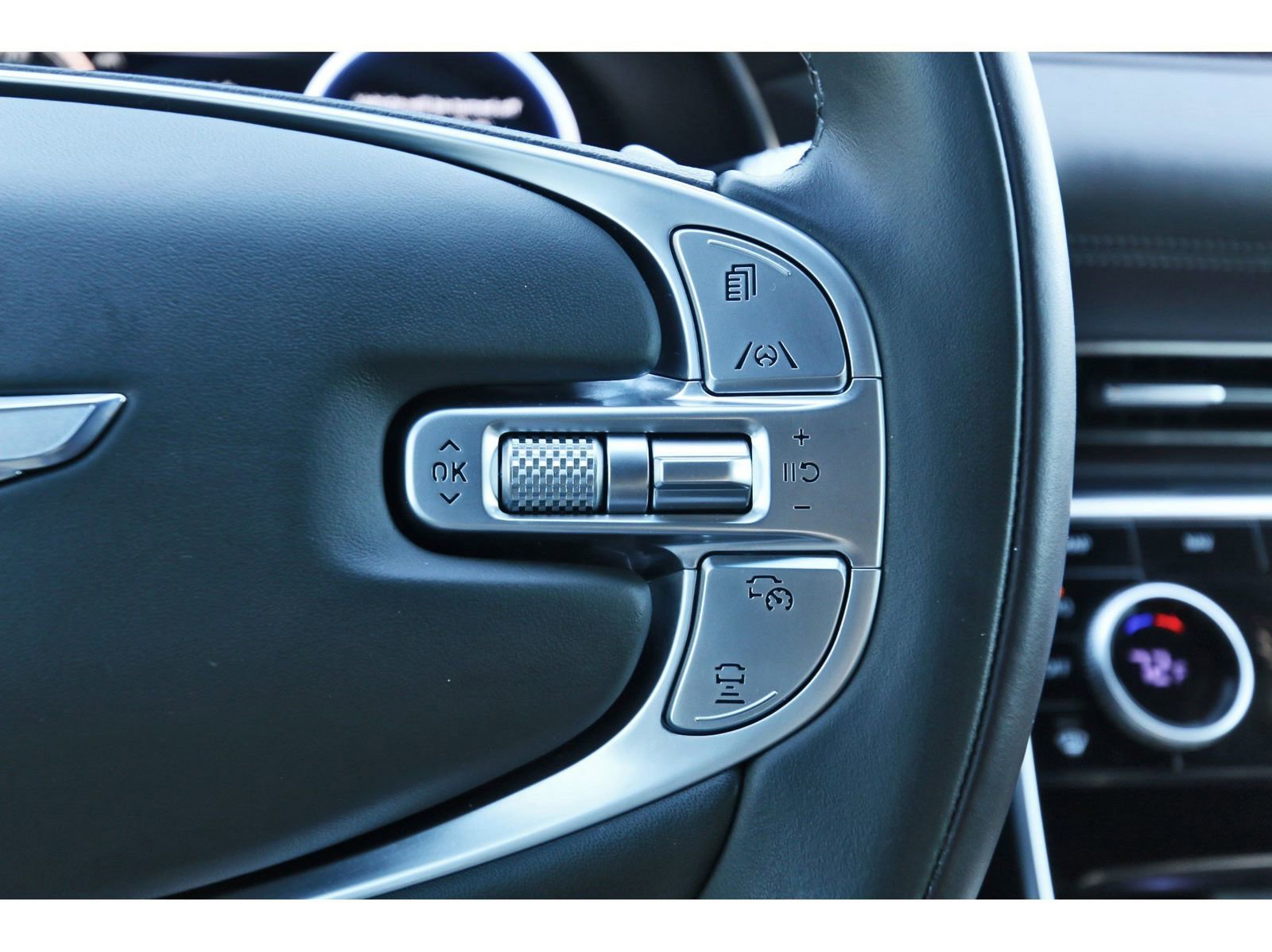 Used 2023 Genesis GV80 3.5T Prestige w/ Prestige Package image 18