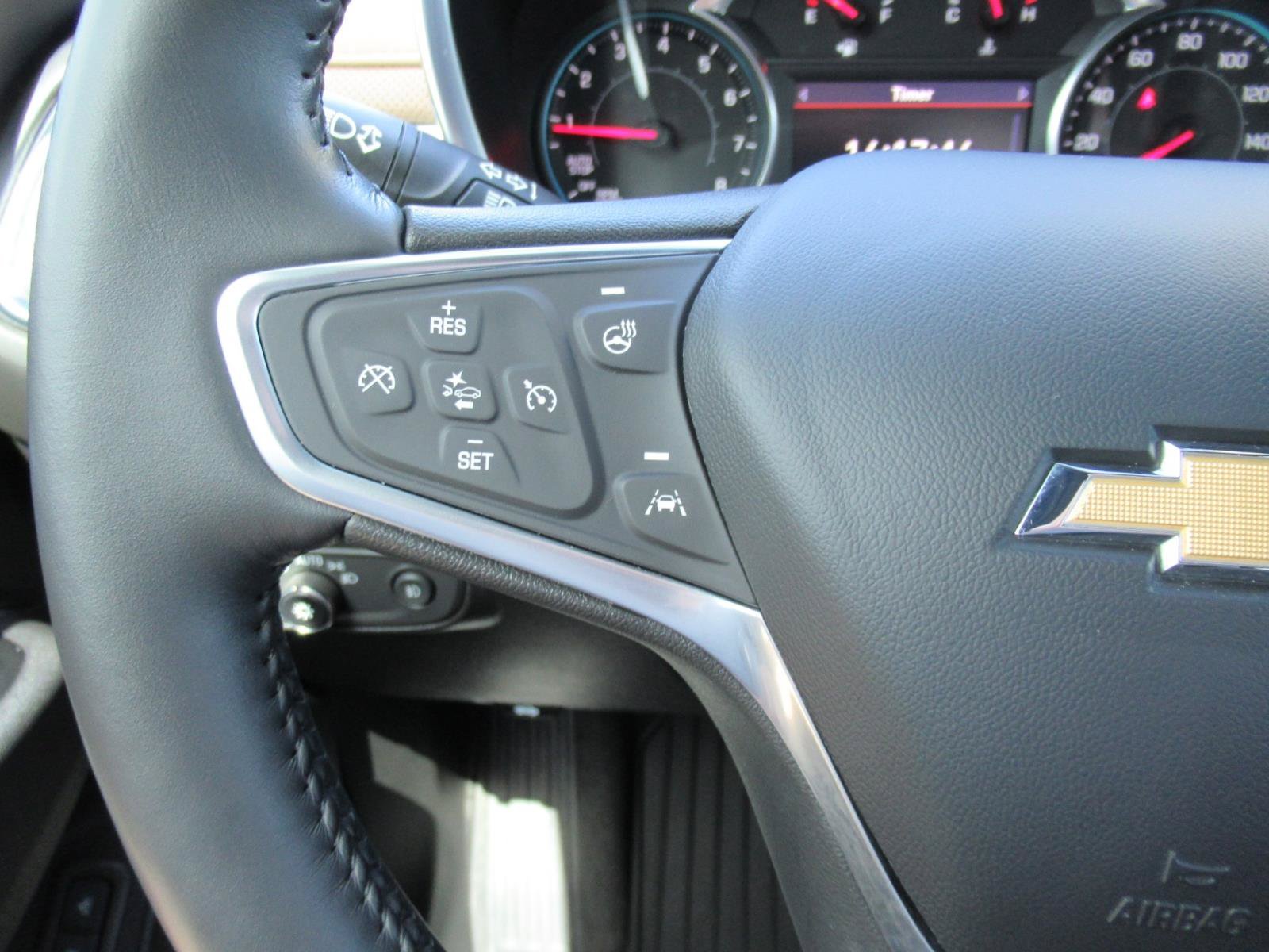Used 2022 Chevrolet Equinox Premier AWD/4WD image 26