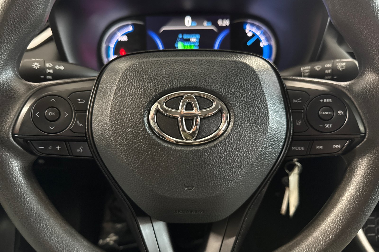 Used 2024 Toyota RAV4 LE AWD/4WD image 24