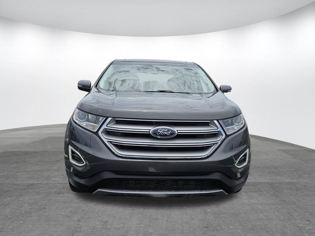 Used 2018 Ford Edge Titanium w/ Cold Weather Package FWD image 2