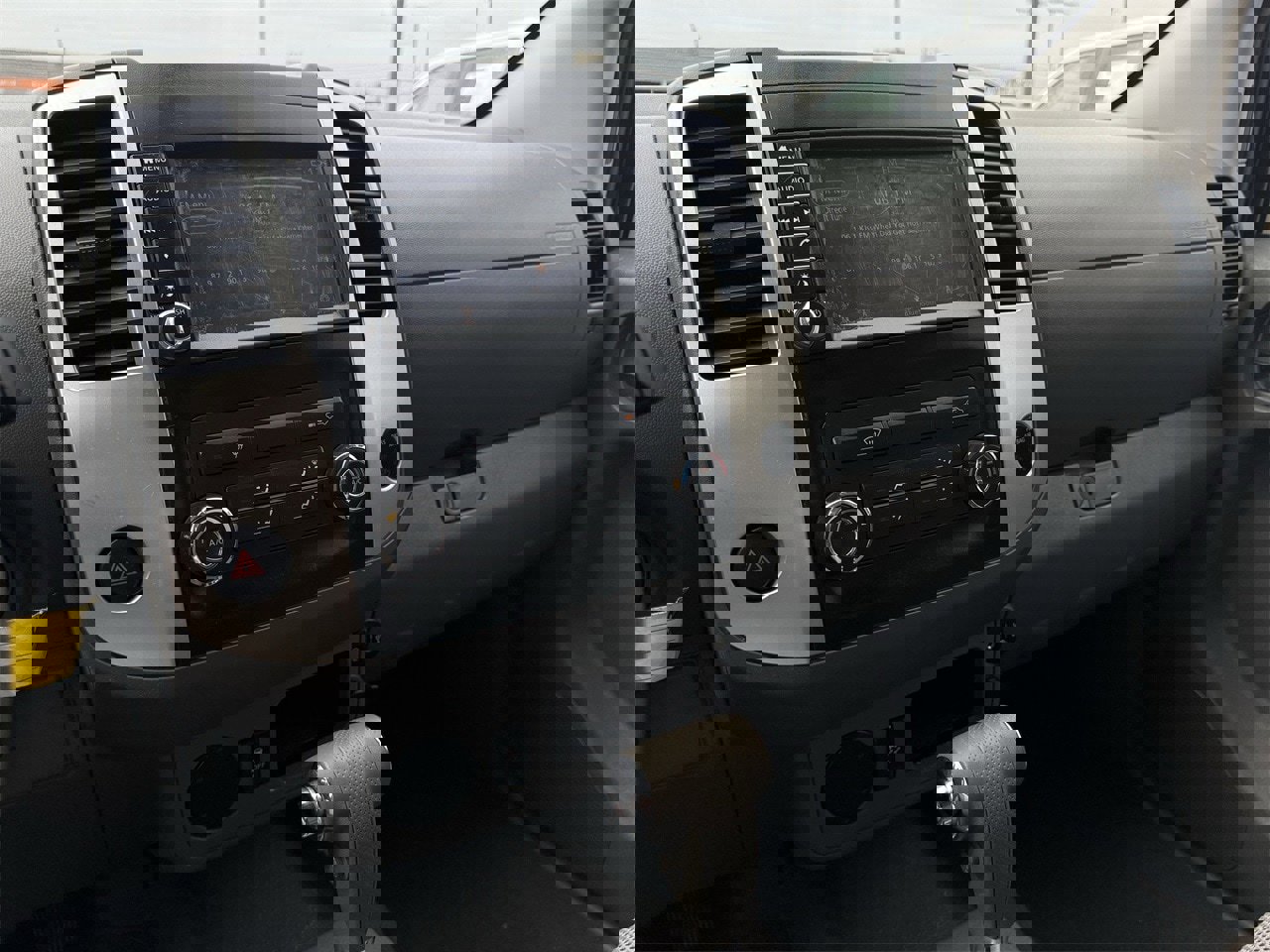 Used 2019 Nissan Frontier SV image 16