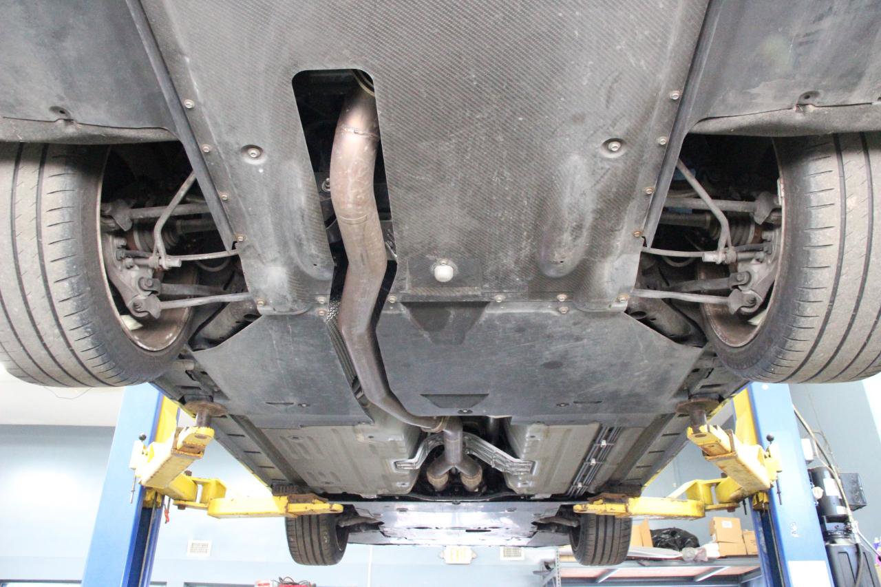 Used 2010 Nissan GT-R Premium image 96