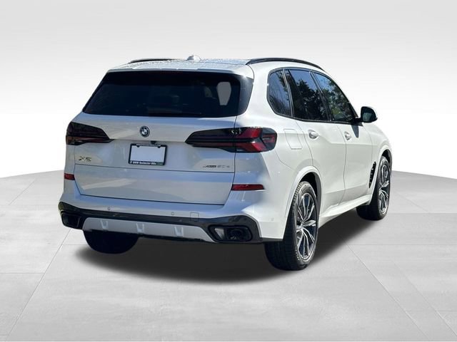New 2026 BMW X5 xDrive50e w/ M Sport Package AWD/4WD image 4