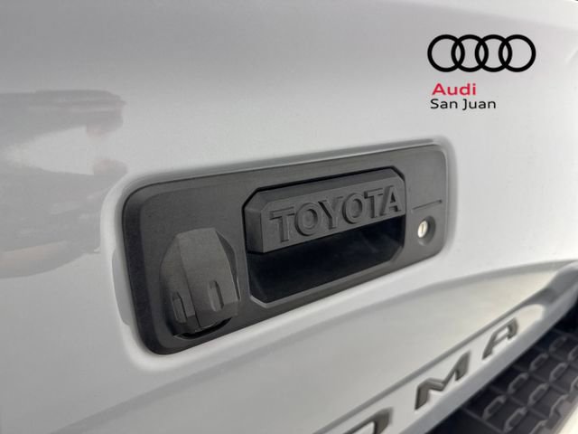 Used 2019 Toyota Tacoma TRD Off-Road w/ Technology Package image 15