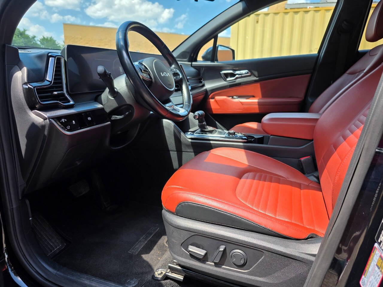Used 2023 Kia Sportage SX AWD/4WD image 14