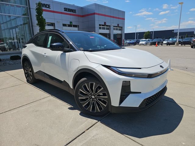 New 2026 Toyota C-HR AWD/4WD 360° Tour