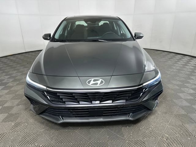 Used 2024 Hyundai Elantra SEL w/ Convenience Package image 8