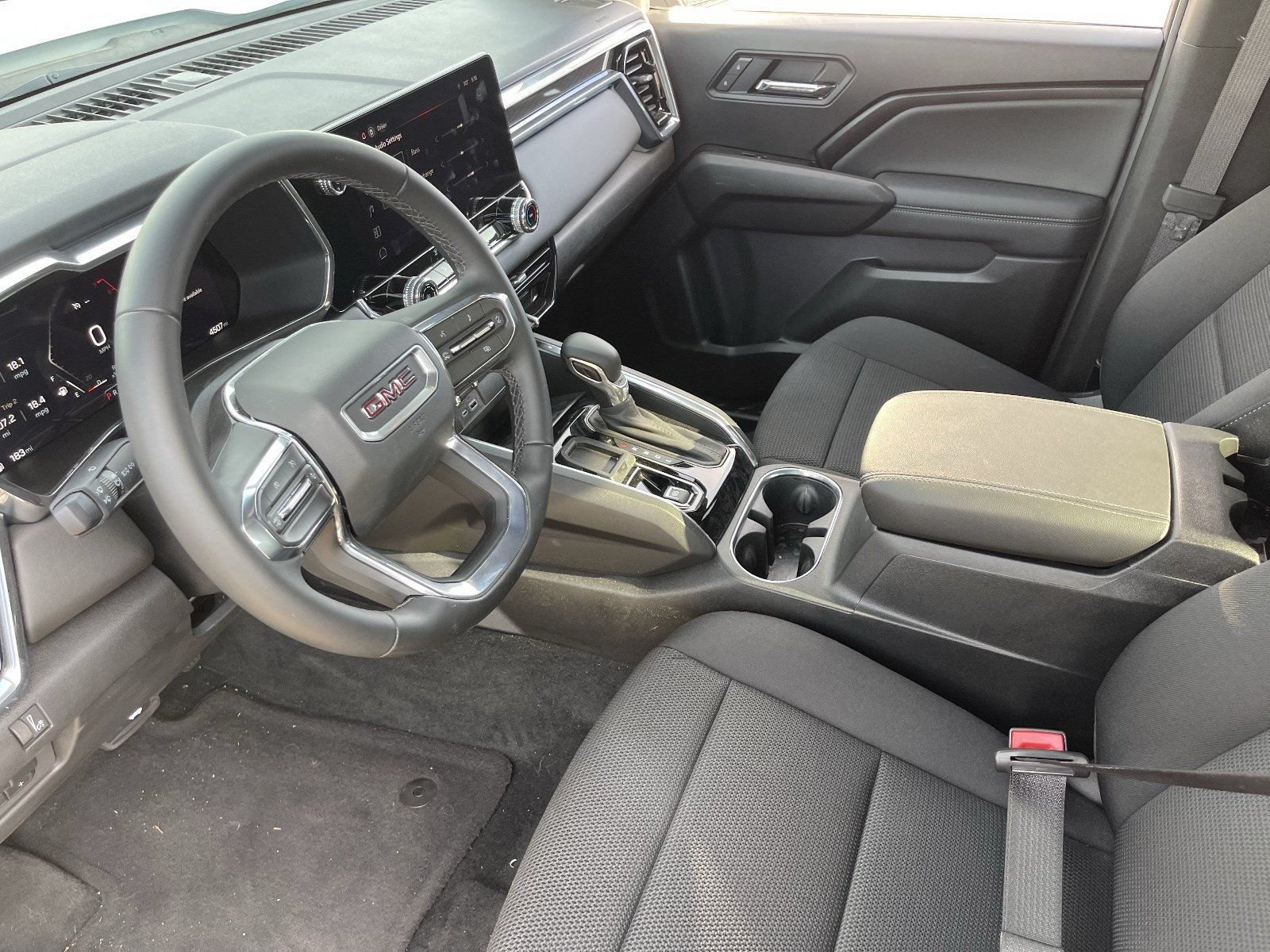 Used 2026 GMC Canyon Elevation RWD image 19