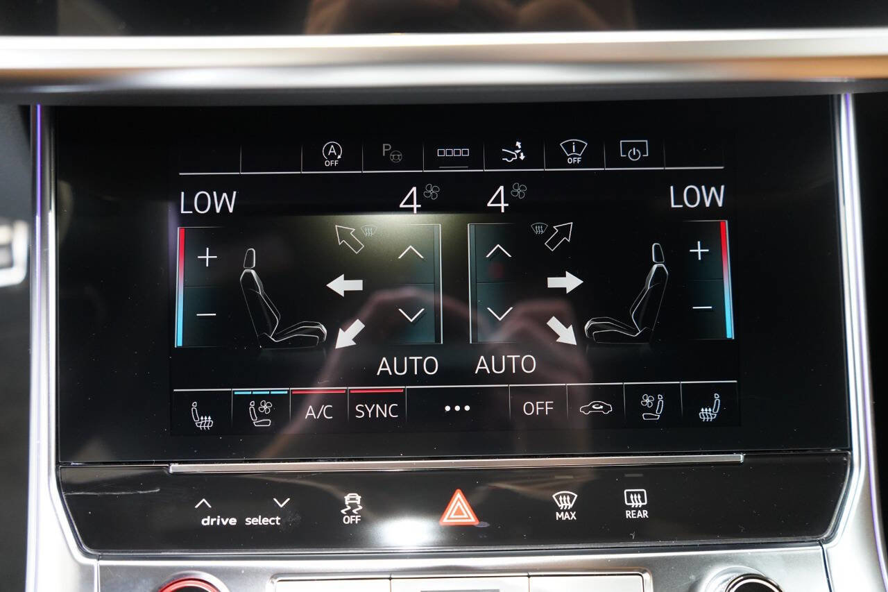 Used 2025 Audi RS 7 Performance AWD/4WD image 55