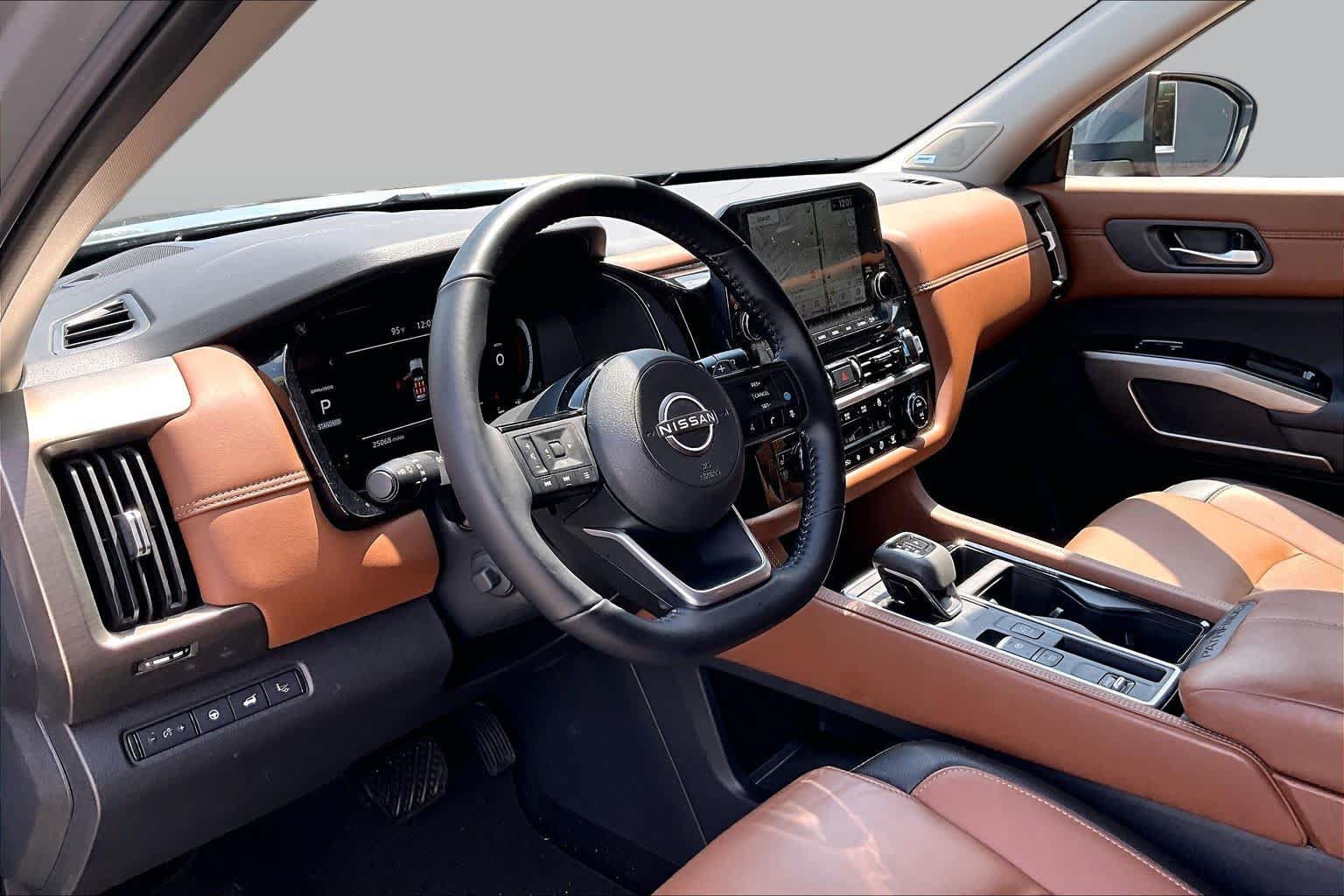 Used 2026 Nissan Rogue SV FWD image 18