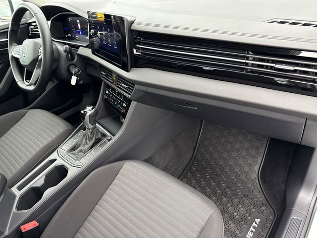 Certified 2025 Volkswagen Jetta S image 20
