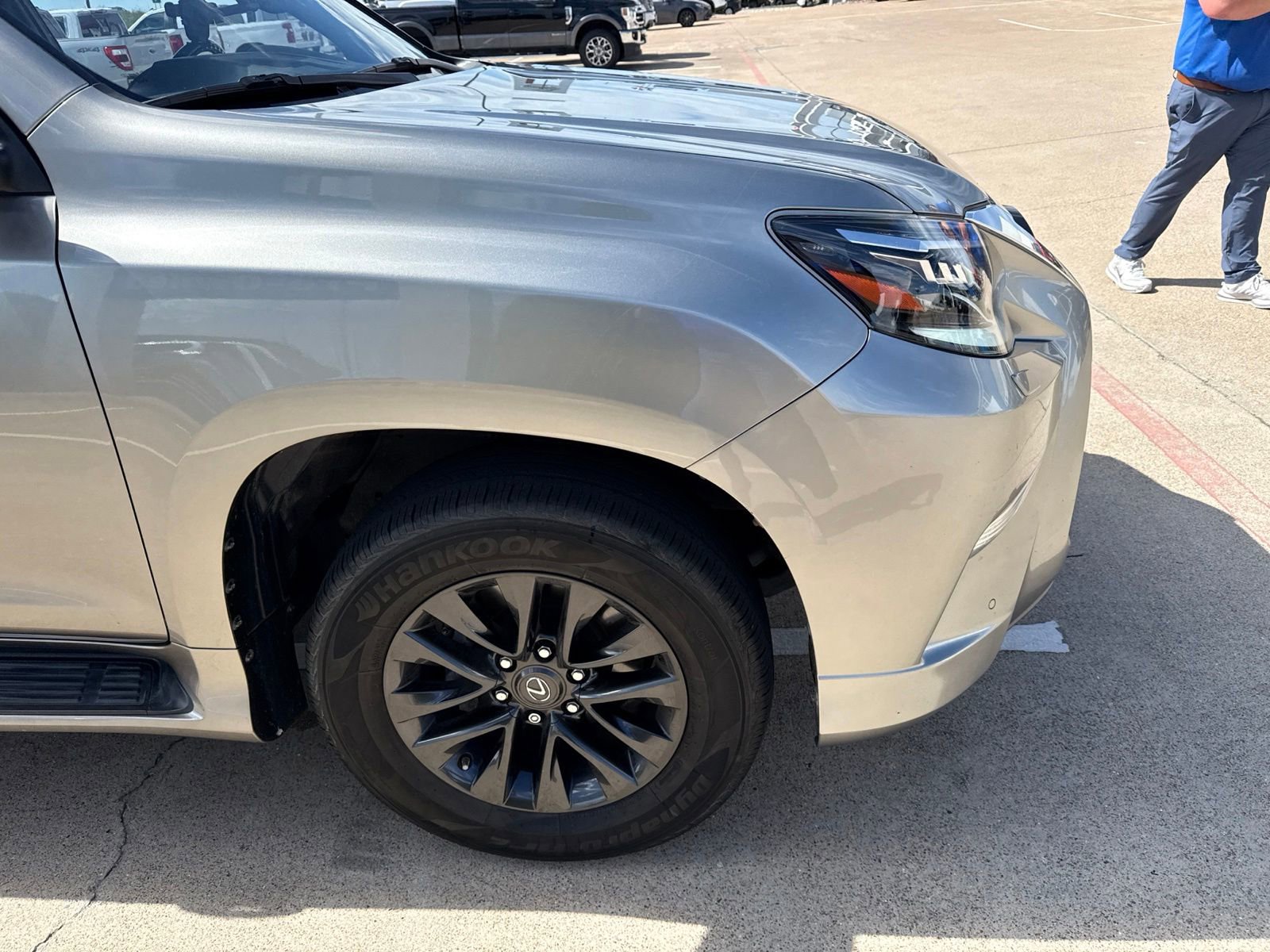 Used 2021 Lexus GX 460 Premium w/ Premium Package AWD/4WD image 4
